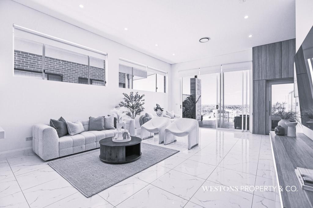 27 MOSES WAY, WINSTON HILLS, NSW 2153