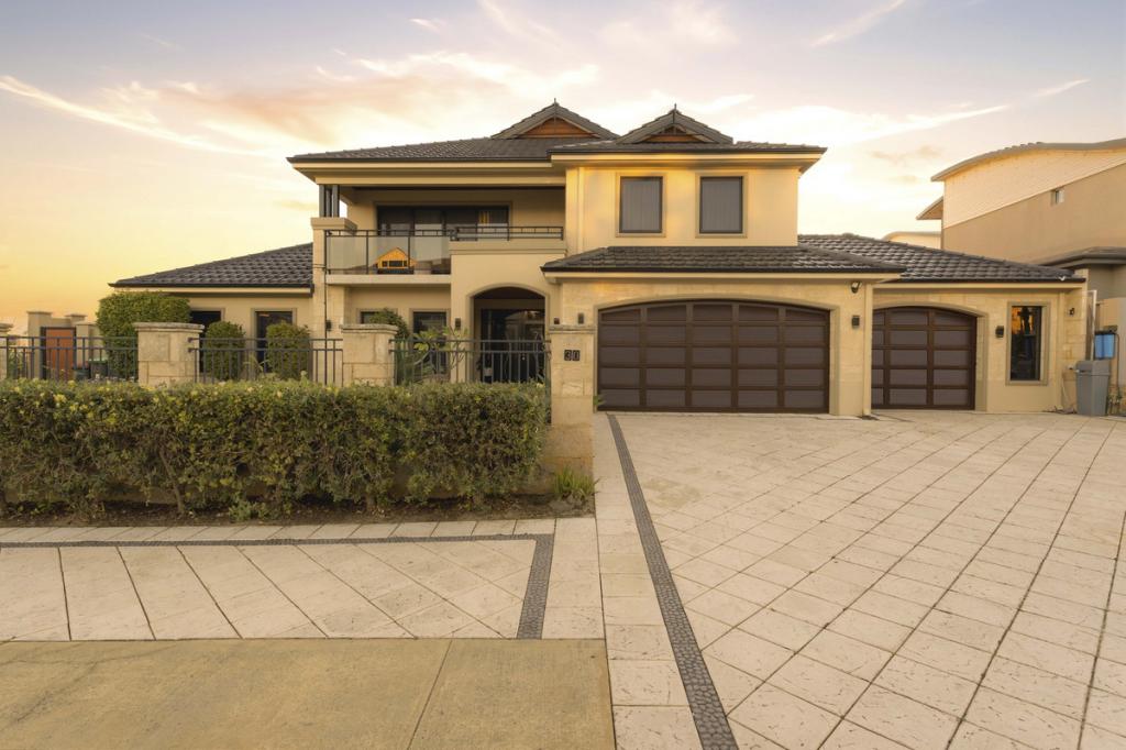 30 Romano Cres, Iluka, WA 6028