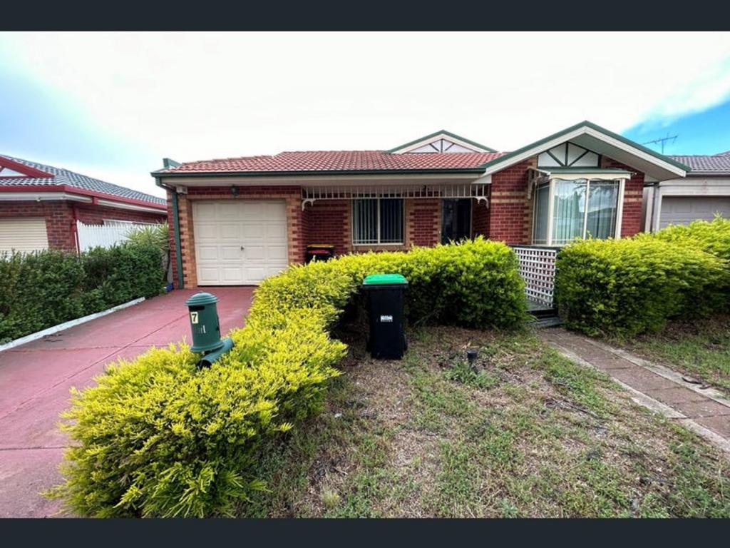 7 Williams Cct, Caroline Springs, VIC 3023