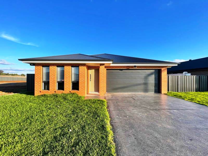 35 Federation Bvd, Forbes, NSW 2871
