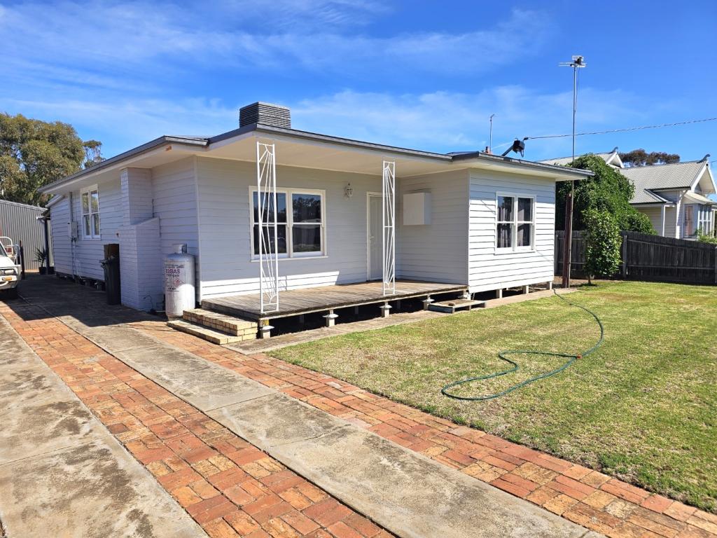 26 Mccracken Ave, Donald, VIC 3480