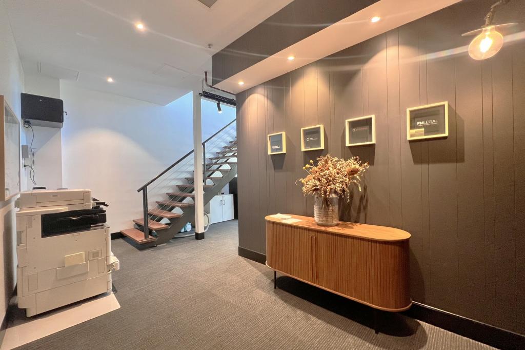 Office 6/2/117 Old Pittwater Rd, Brookvale, NSW 2100