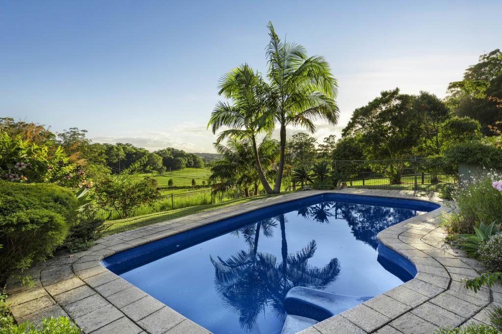 11 Brutons Rd, Raleigh, NSW 2454