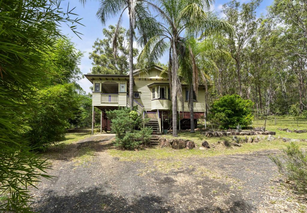 12 Hill St, Esk, QLD 4312