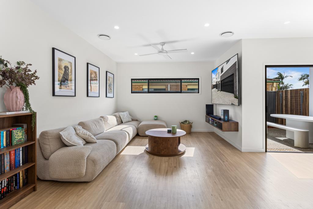 3/3 Peachfield Dr, Morayfield, QLD 4506