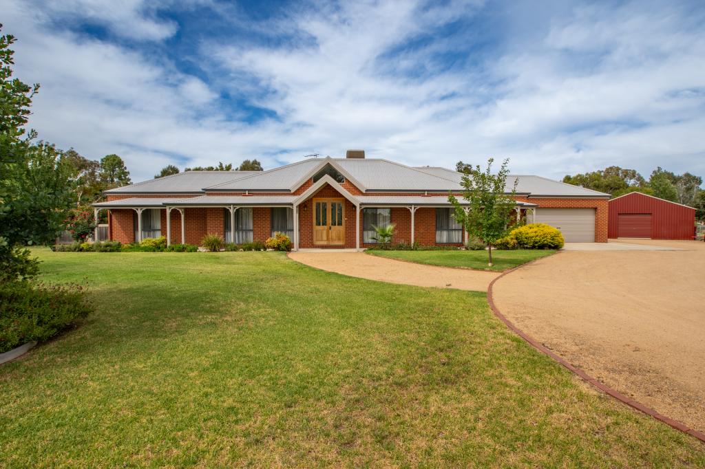 14-15 Fairway Cl, Howlong, NSW 2643