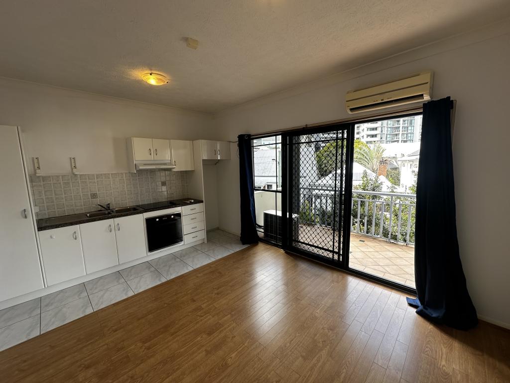 8/20 Terrace St, Spring Hill, QLD 4000