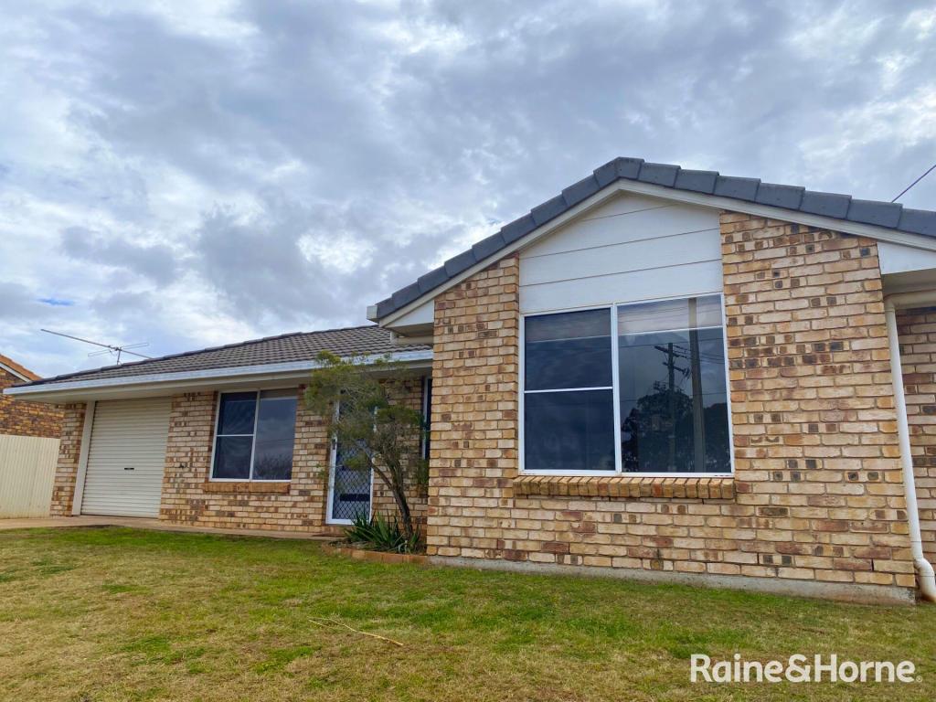 90 Doonkuna St, Kingaroy, QLD 4610