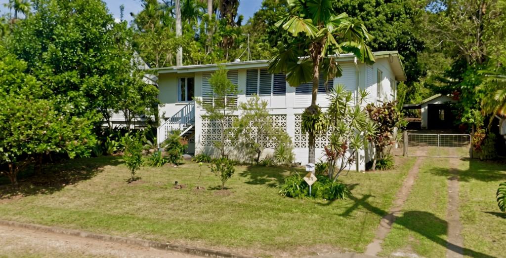 7 Bradford St, Whitfield, QLD 4870