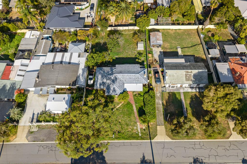 20 Burtenshaw Way, Calista, WA 6167