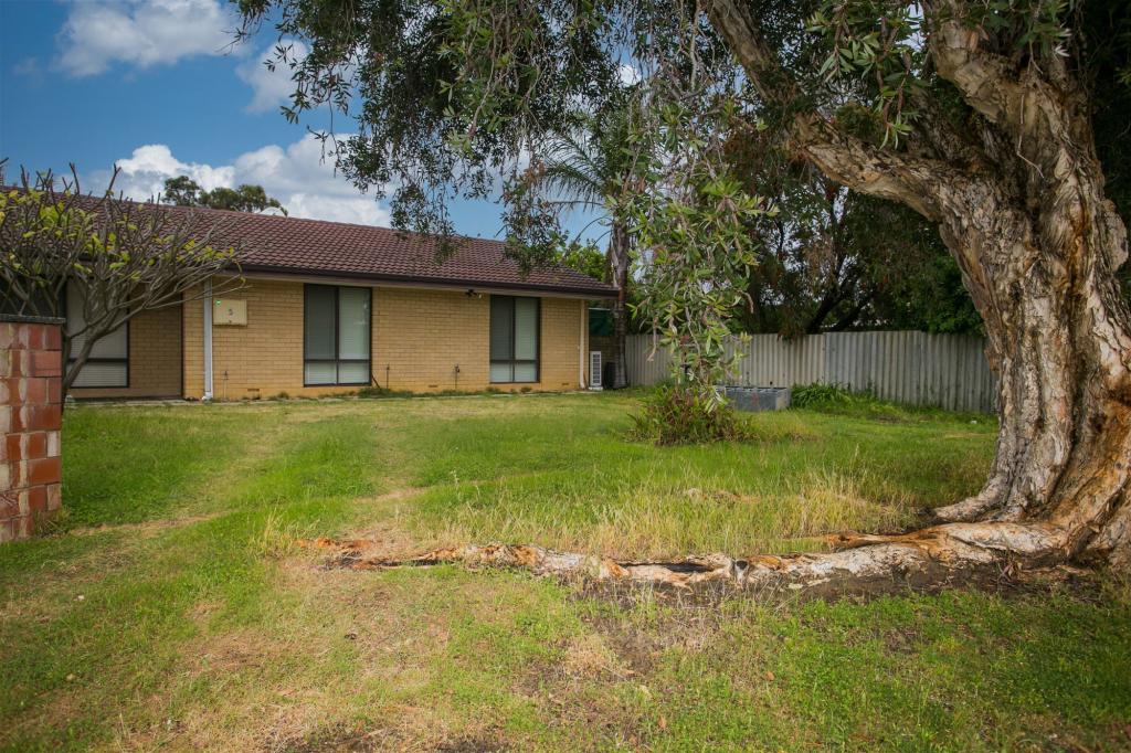 5 Parkfield Rd, Kelmscott, WA 6111