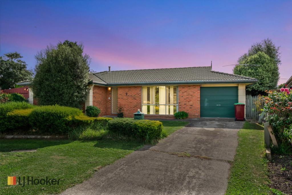 9 Zennor Ct, Craigieburn, VIC 3064