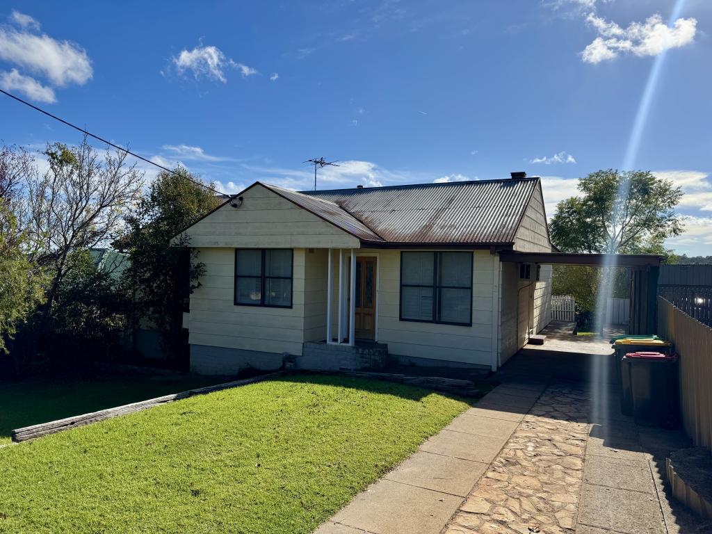 13 Clifton St, Young, NSW 2594
