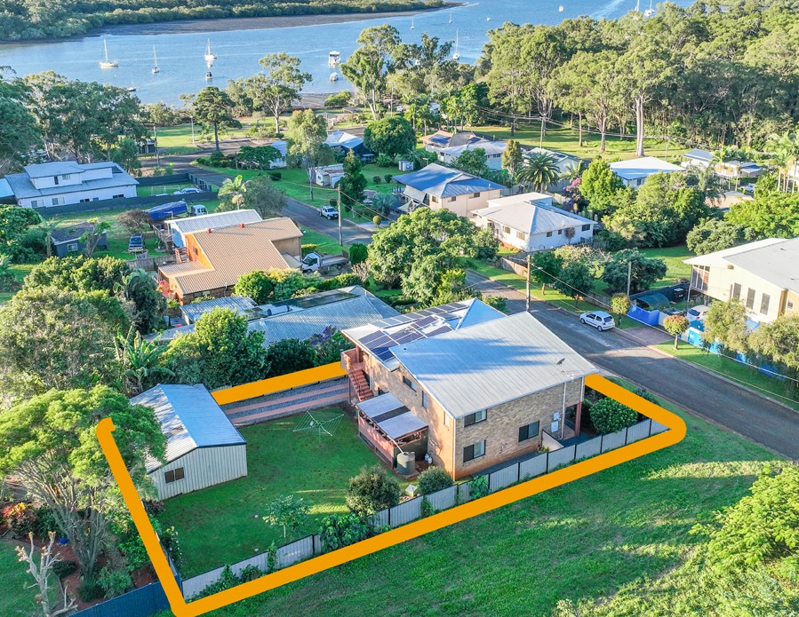 7 ALICE ST, RUSSELL ISLAND, QLD 4184
