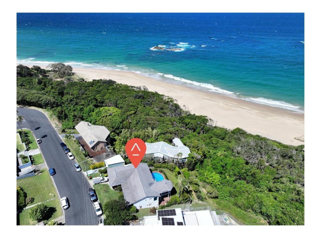 14 Elouera Dr, Sapphire Beach, NSW 2450