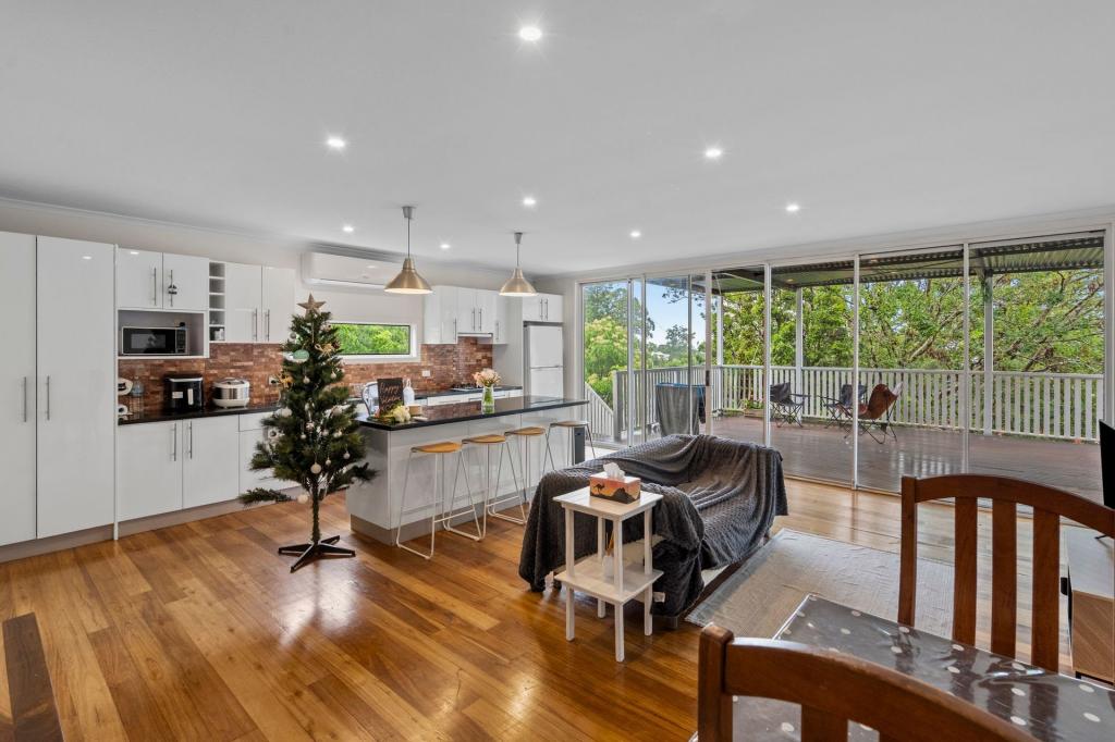 37 MACGREGOR TCE, BARDON, QLD 4065