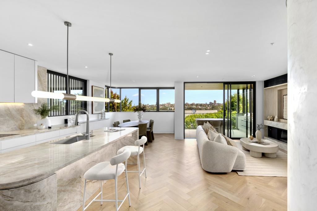 2/90 Queenscliff Rd, Queenscliff, NSW 2096