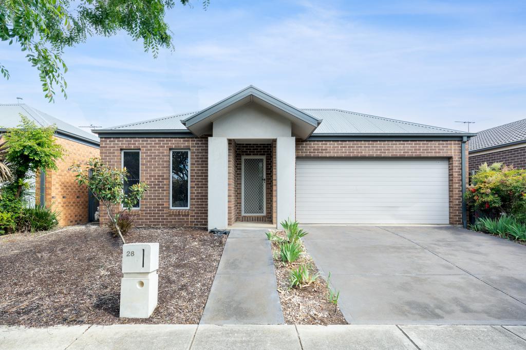 28 MAYESBROOK RD, MANOR LAKES, VIC 3024