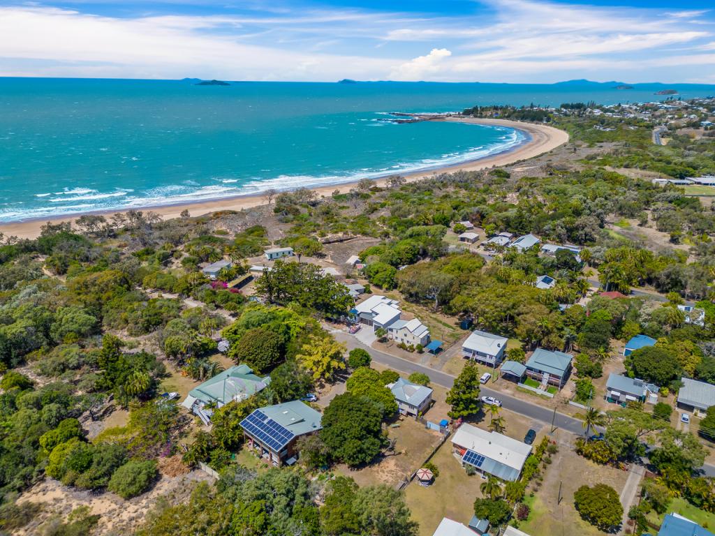 15 Oak St, Emu Park, QLD 4710