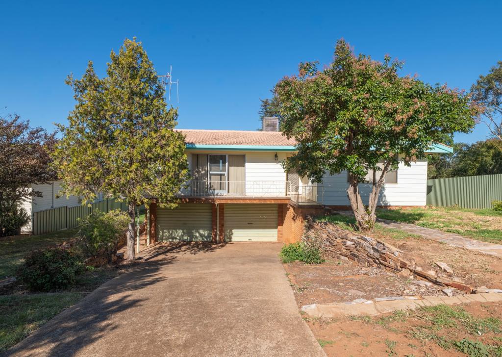 13 Evans Pde, Parkes, NSW 2870