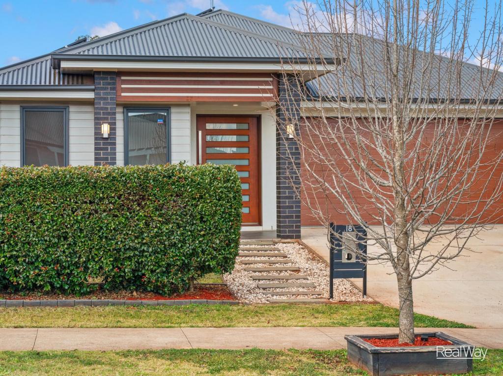 18 RIGBY AVE, HIGHFIELDS, QLD 4352