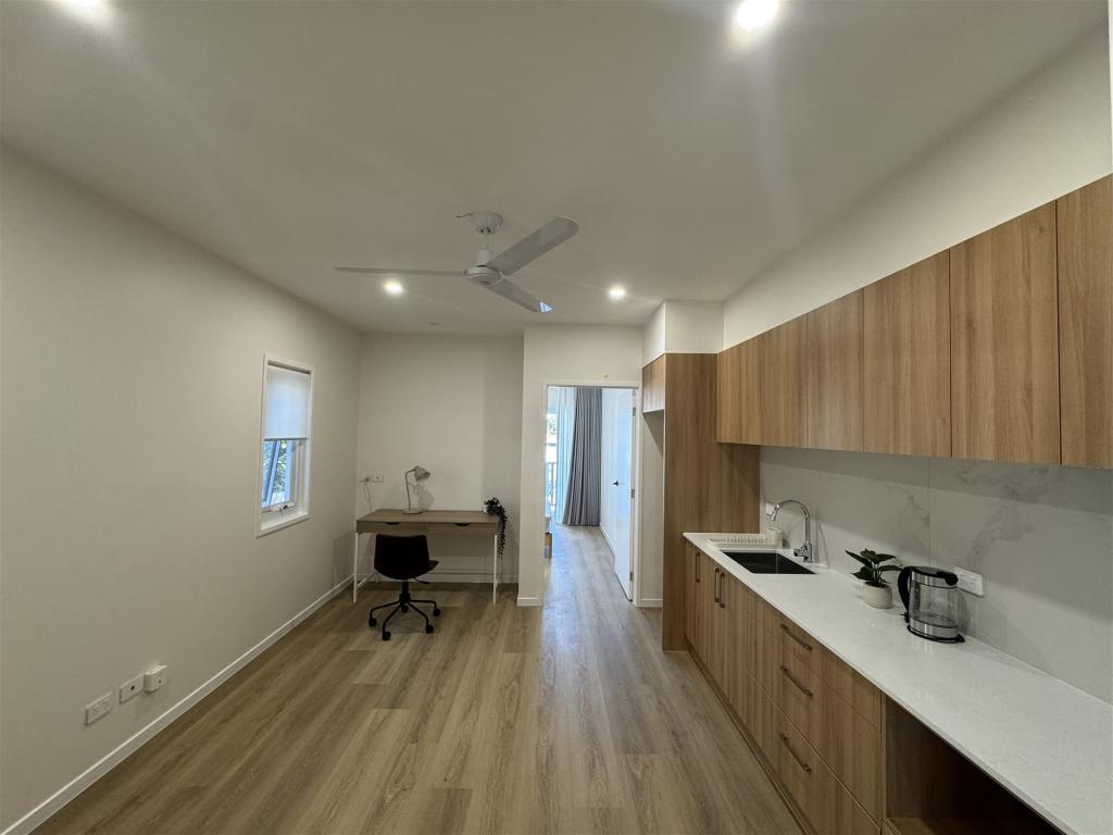 27b Cutbush Rd, Everton Park, QLD 4053
