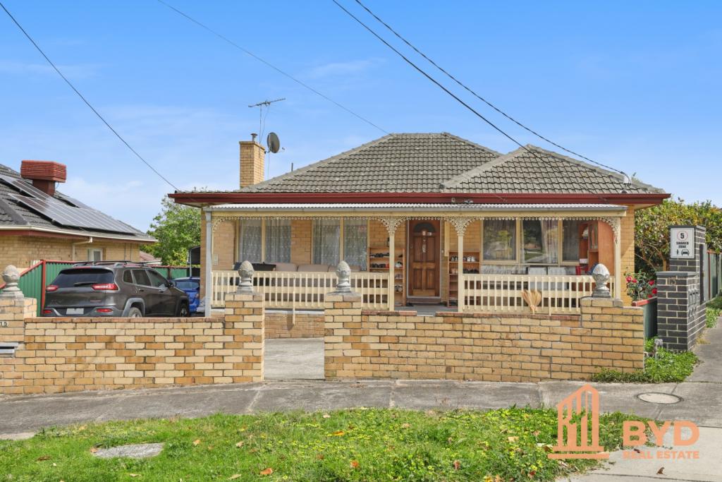 15 RED HILL RD, SPRINGVALE, VIC 3171