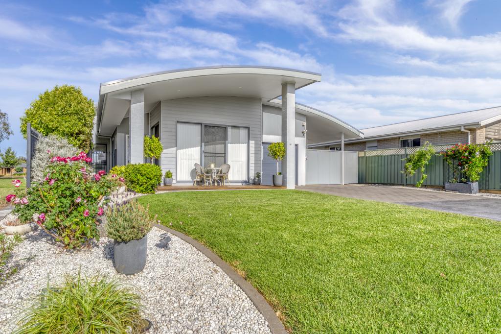 10 Dalbeattie Cres, Dubbo, NSW 2830