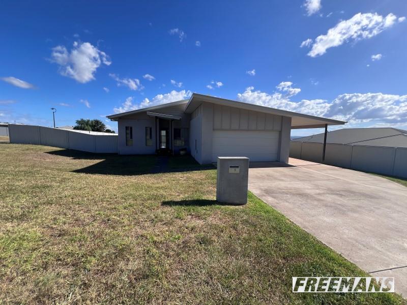 1 Sharon Cres, Kingaroy, QLD 4610