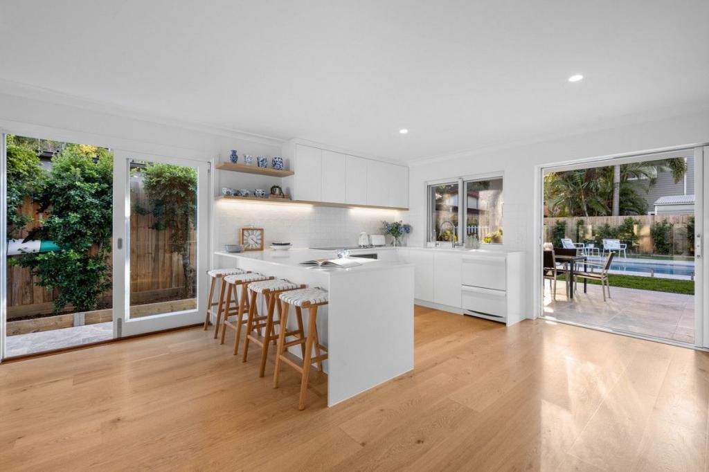 10 Guyra Ave, Burleigh Heads, QLD 4220