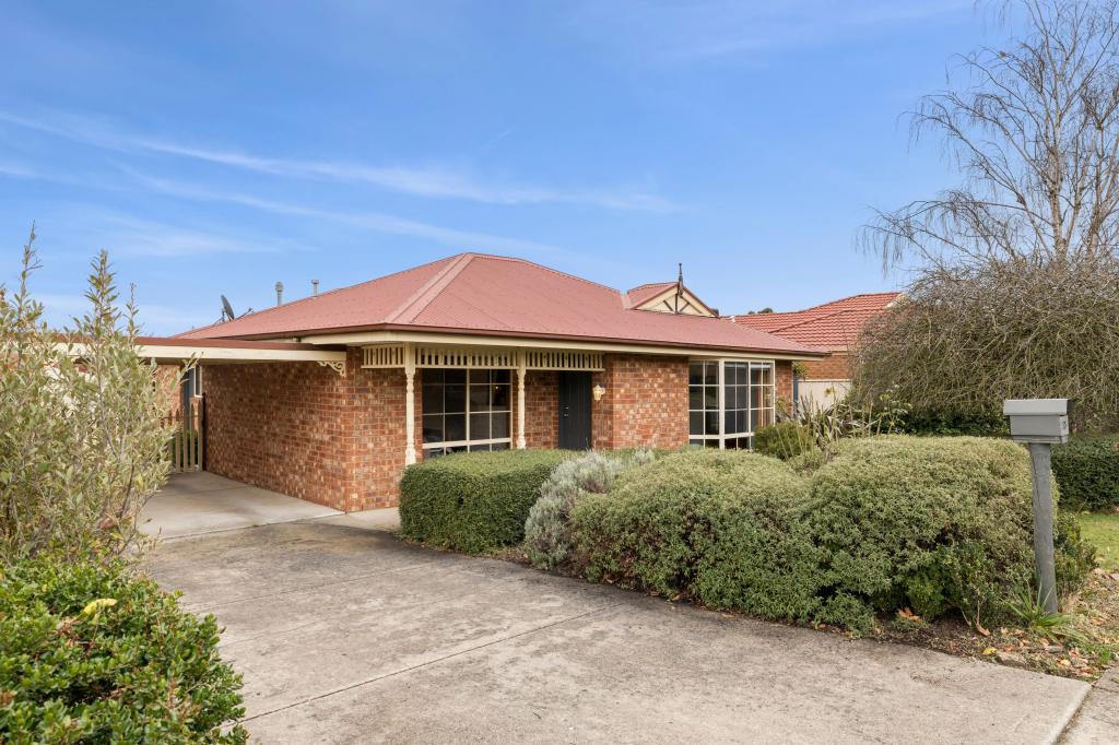 35 Warren St, Kyneton, VIC 3444