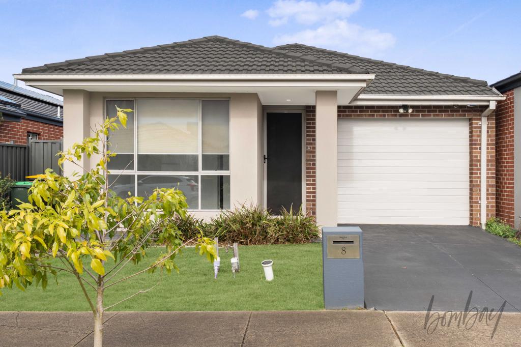 8 Klandy Dr, Kalkallo, VIC 3064