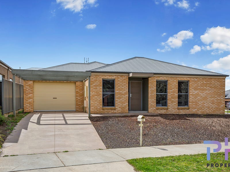 8 Kingston Dr, Eaglehawk, VIC 3556