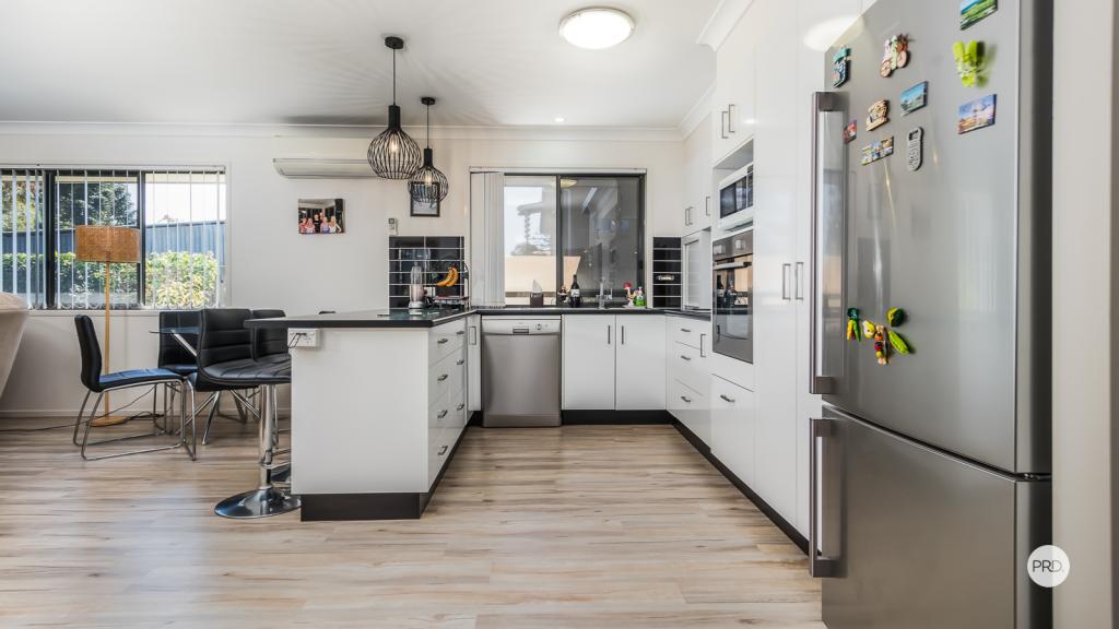 101 Main St, Redland Bay, QLD 4165