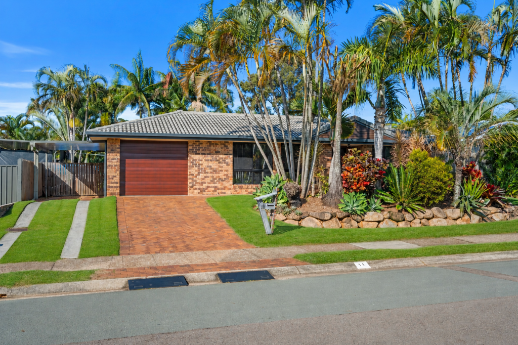 11 Falkirk Pde, Redland Bay, QLD 4165