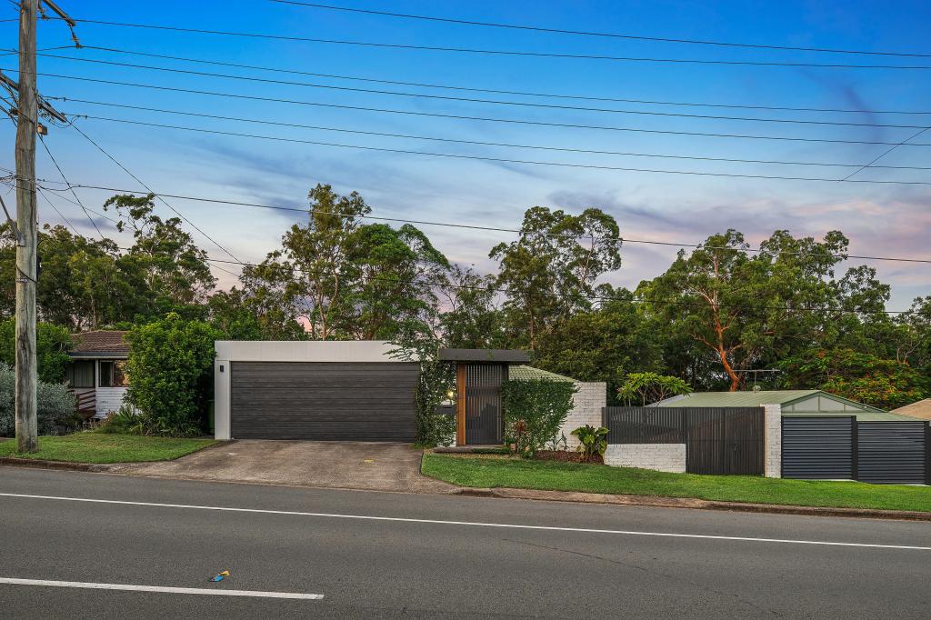 122 Plucks Rd, Arana Hills, QLD 4054