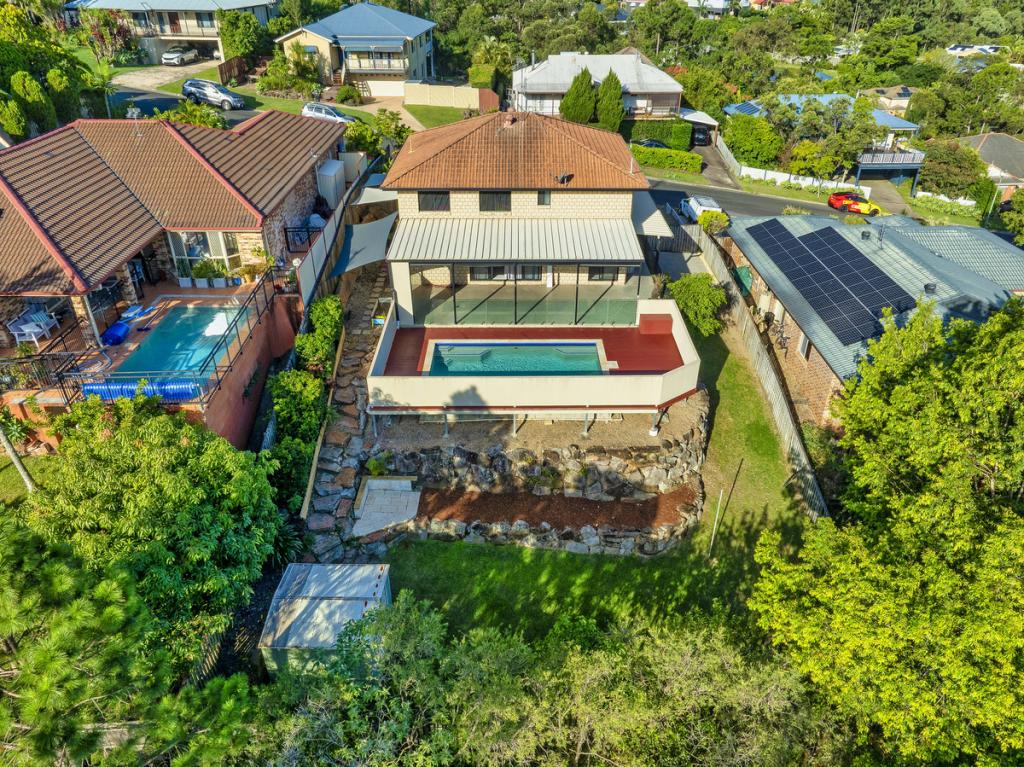 22 Pago Tce, Pacific Pines, QLD 4211