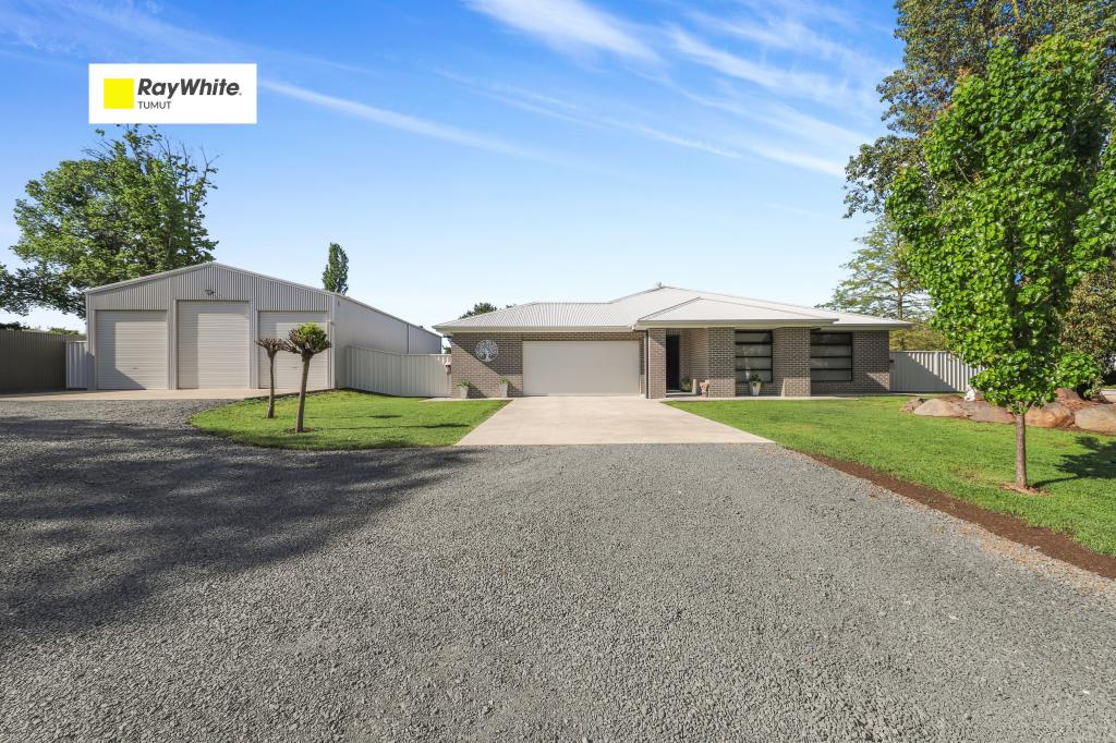 36 Cromwell St, Adelong, NSW 2729