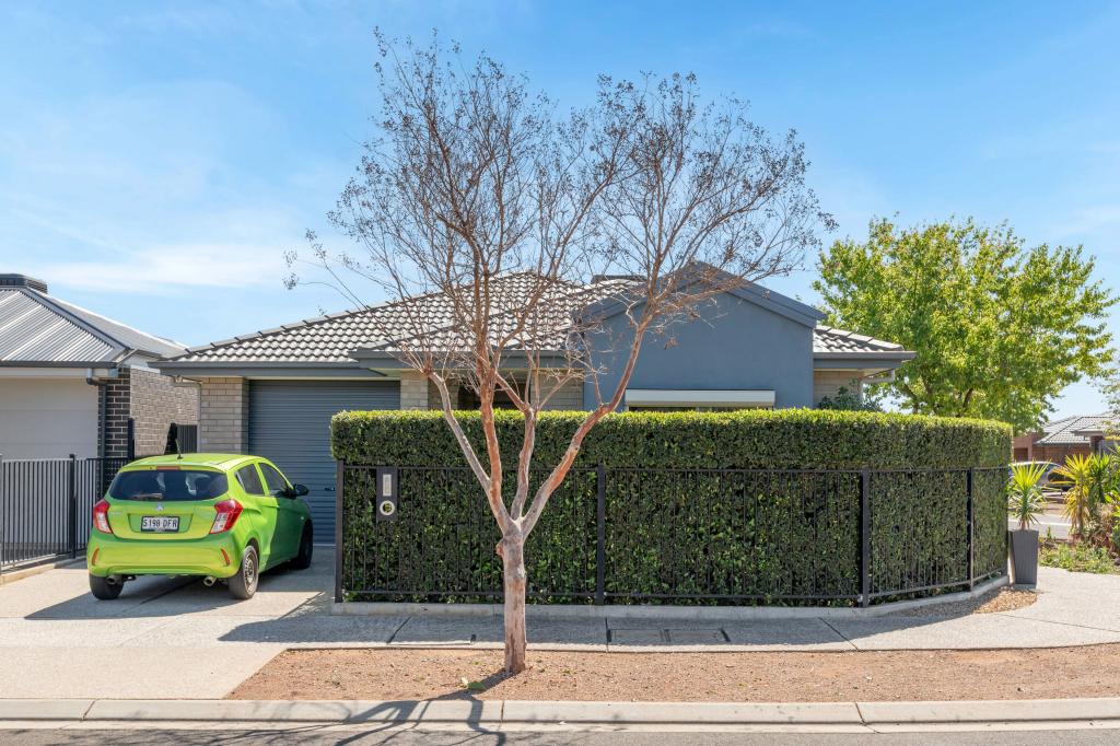9 Blue Lake Dr, Blakeview, SA 5114