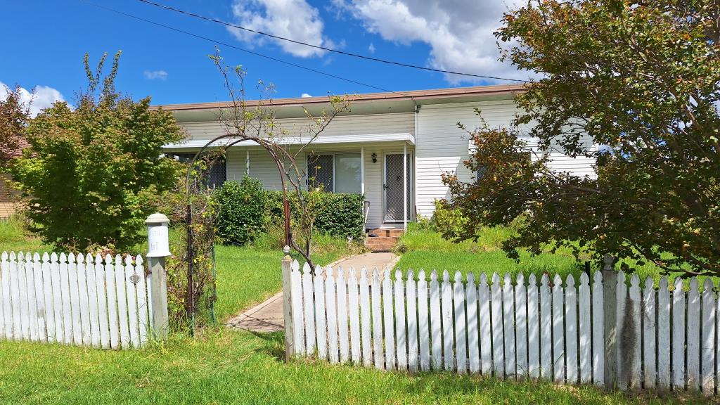 61 SUGARLOAF RD, STANTHORPE, QLD 4380