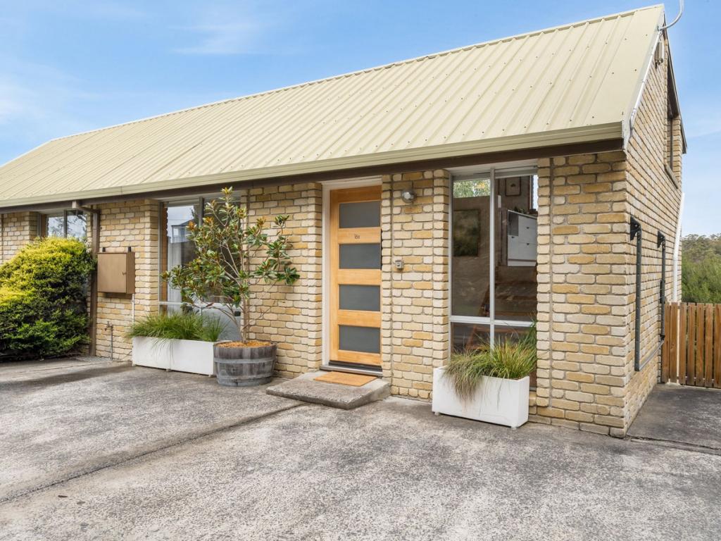 16b Kirby Ct, West Hobart, TAS 7000