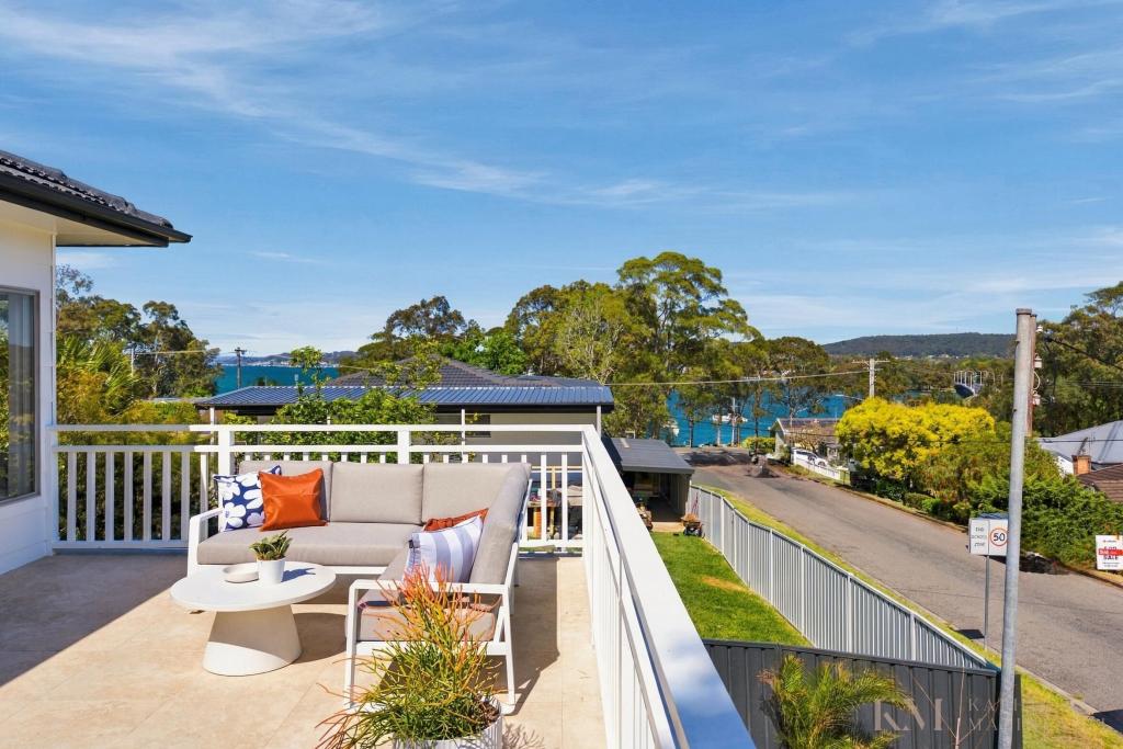 10 Hely Ave, Fennell Bay, NSW 2283