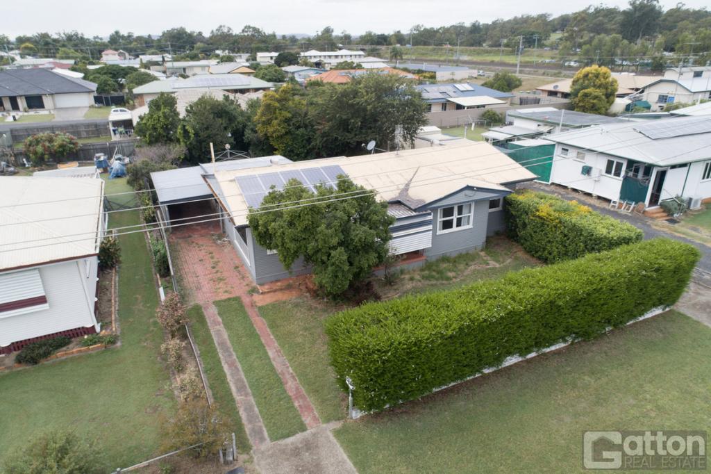 8 Hallas St, Gatton, QLD 4343