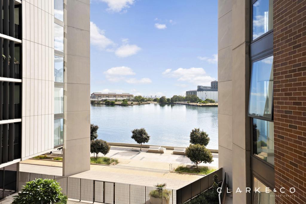 204/43 Honeysuckle Dr, Newcastle, NSW 2300