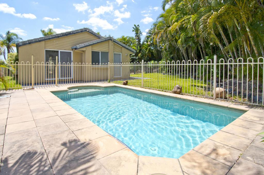 33 Mullewa Cres, Helensvale, QLD 4212