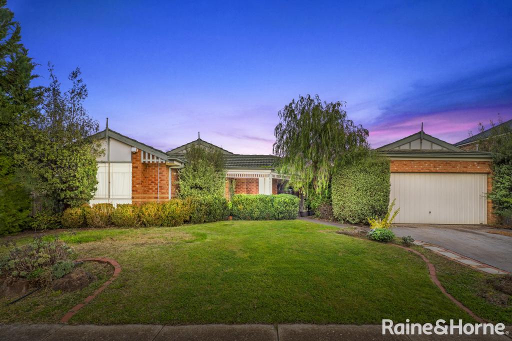 17 Gleneagles Dr, Melton West, VIC 3337