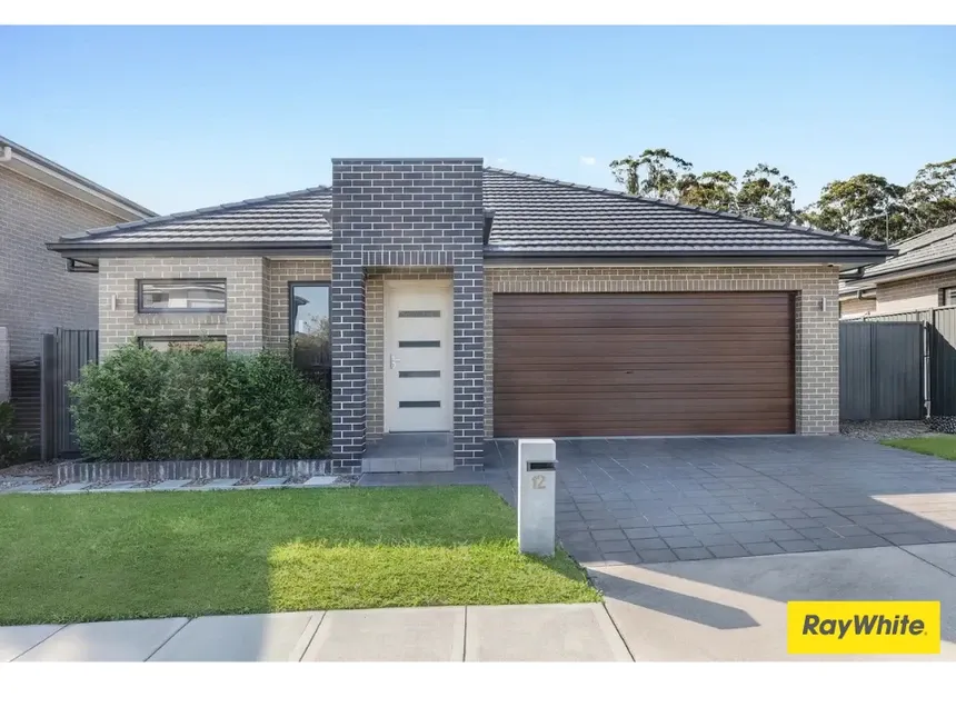 12 TRIPPE ST, GRANTHAM FARM, NSW 2765