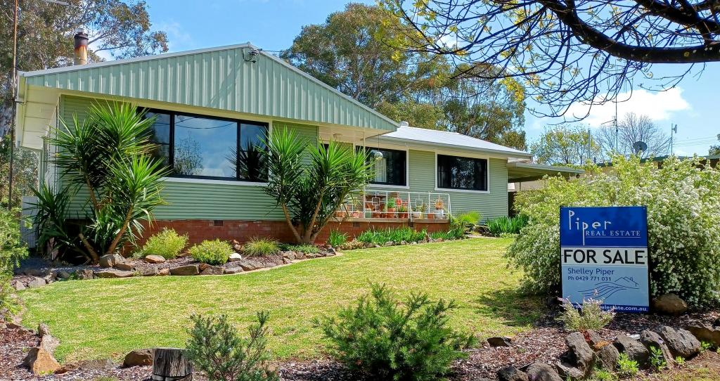 11 CLIFF LANE, COOLAH, NSW 2843