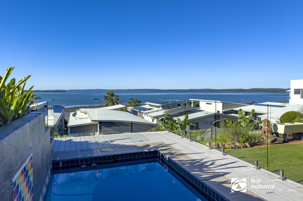 16 Gray St, Redland Bay, QLD 4165