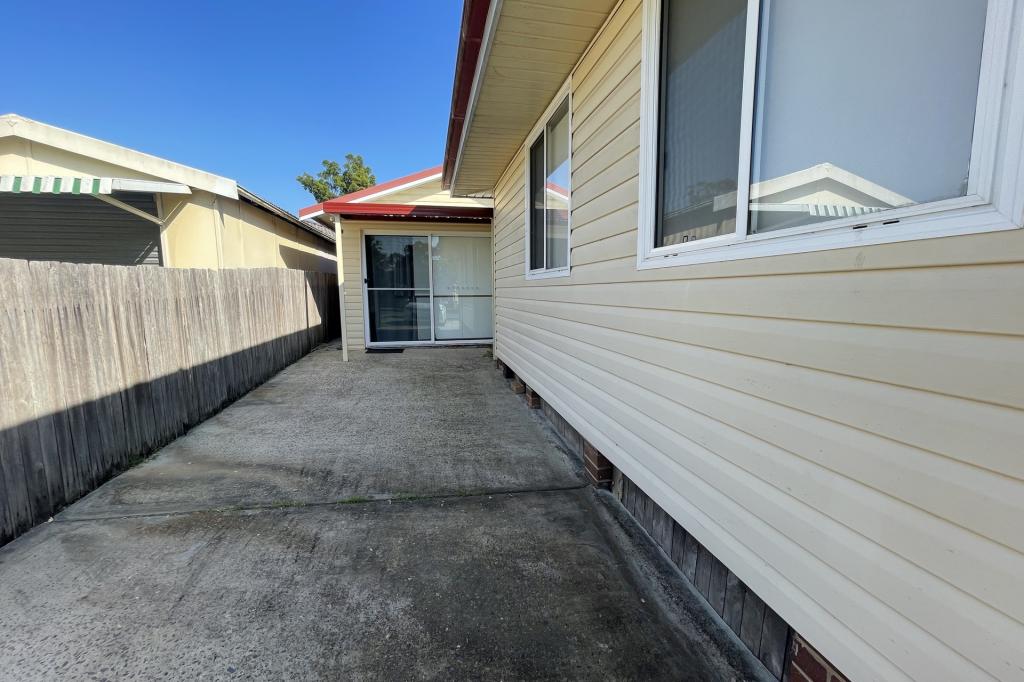 9a Lucille Cres, Casula, NSW 2170